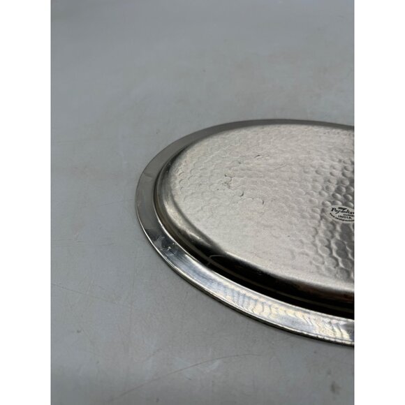 Paradigm Hammered Silver-Plated Oval Serving Tray With Beaded Rim India READ - Picture 7 of 9
